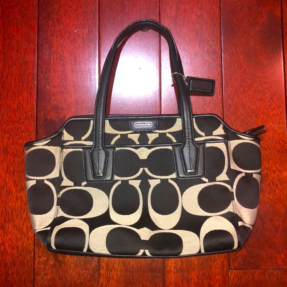 Coach purse handbag black leather gray signature C pattern shoulder bag zipper - Picture 3 of 11